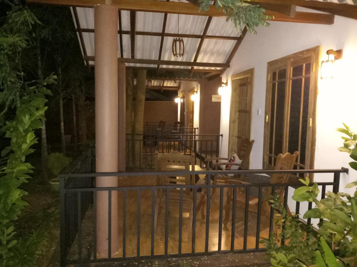Max Safari Villa Udawalawe Exterior foto